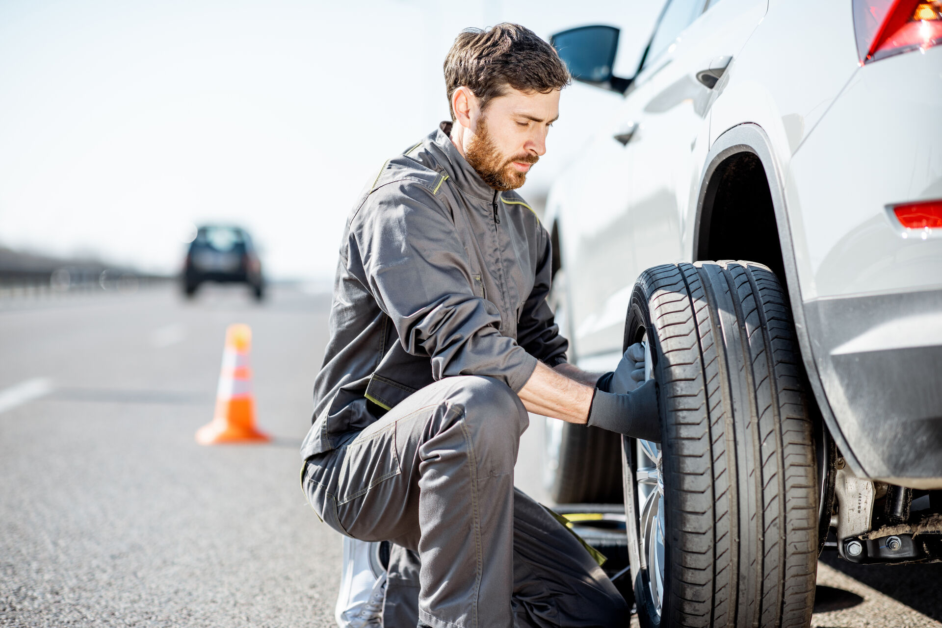 Professional Tire Change Assistance Near You